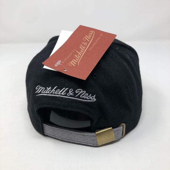 Chicago Bulls Mitchell & Ness Strapback Hat Cap - Picture 4 of 6